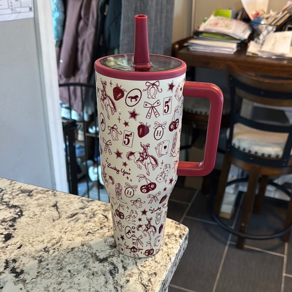 40 fl oz Travel Tumbler Mug with Handle - Cream & Burgundy